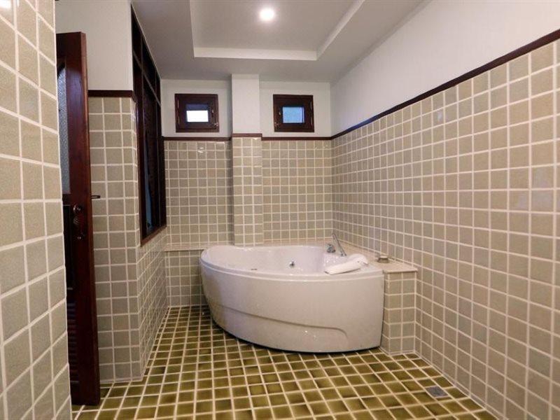 Rich Garden House Hotel Чиангмай Екстериор снимка